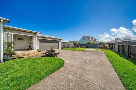 Photo of property in 65 Wilson Street, Hawera, 4610