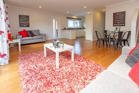 Photo of property in 1/672 Whangaparaoa Road, Stanmore Bay, Whangaparaoa, 0932