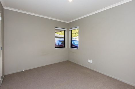 Photo of property in 4 Beaufort Close, Kingsley Heights, Upper Hutt, 5018