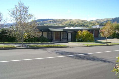 Photo of property in 34 Sunrise Boulevard, Tawa, Wellington, 5028
