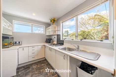 Photo of property in 118 Holborn Drive, Stokes Valley, Lower Hutt, 5019