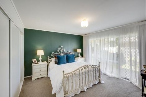 Photo of property in 2 Fern Grove, Taradale, Napier, 4112