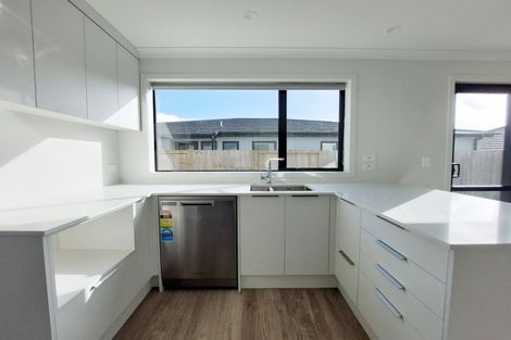 Photo of property in 1/2 Jennian Avenue, Rototuna North, Hamilton, 3281