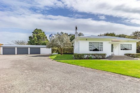 Photo of property in 50 Painua Road, Hokio Beach, Levin, 5571