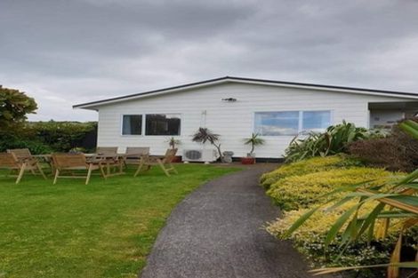 Photo of property in 19 Waitote Street, Castlecliff, Whanganui, 4501