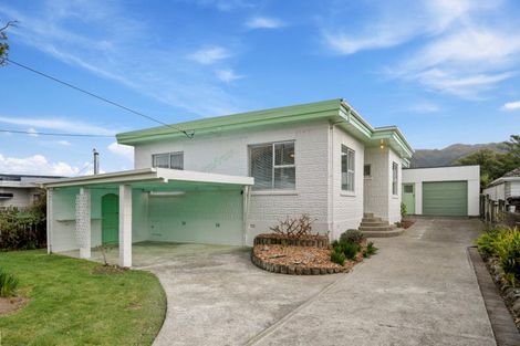 Photo of property in 39 Coates Street, Tawa, Wellington, 5028