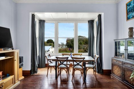 Photo of property in 18 Mills Street, Eltham, 4322