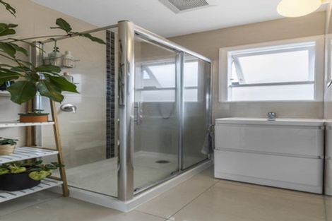 Photo of property in 36 Halswell Street, Mangere East, Auckland, 2024