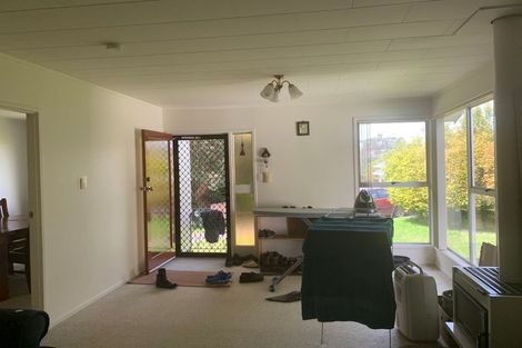 Photo of property in 11 Cockayne Crescent, Sunnynook, Auckland, 0620