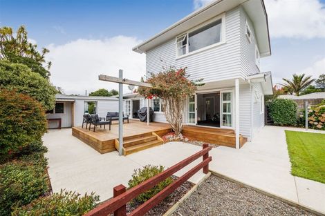 Photo of property in 11 Erin Street, Hokowhitu, Palmerston North, 4410