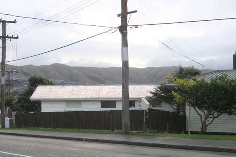Photo of property in 48 Mark Avenue, Paparangi, Wellington, 6037