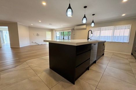 Photo of property in 2 Cottesmore Place, Huntington Park, Auckland, 2013