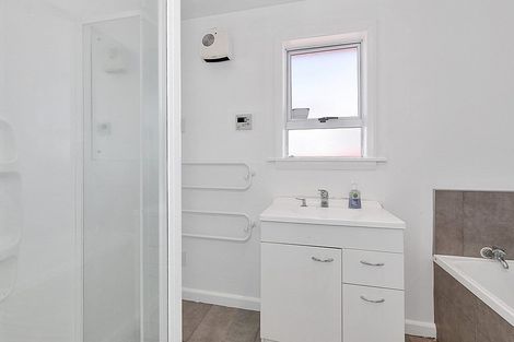 Photo of property in 22 Tauiwi Crescent, Hei Hei, Christchurch, 8042