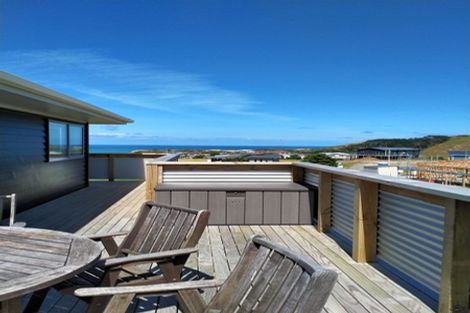 Photo of property in 5 Tua Tua Place, Baylys Beach, Dargaville, 0377