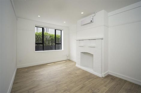 Photo of property in 8/349 Tamaki Drive, Saint Heliers, Auckland, 1071