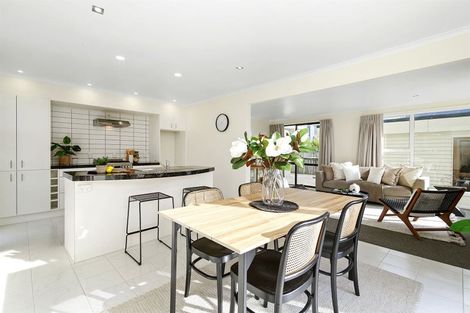 Photo of property in 2 Melville Street, Tawa, Wellington, 5028