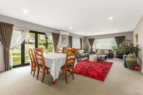 Photo of property in 10 Fiordland Place, Aotea, Porirua, 5024