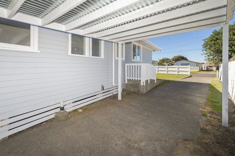 Photo of property in 23 Raupo Street, Castlecliff, Whanganui, 4501