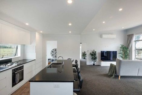 Photo of property in 78 Tamatarau Road, Tokomaru, Palmerston North, 4474