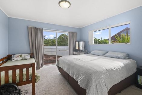 Photo of property in 35 Rifleman Rise, Unsworth Heights, Auckland, 0632