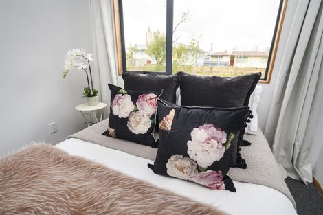 Photo of property in 6 Purnell Place, Marton, 4710