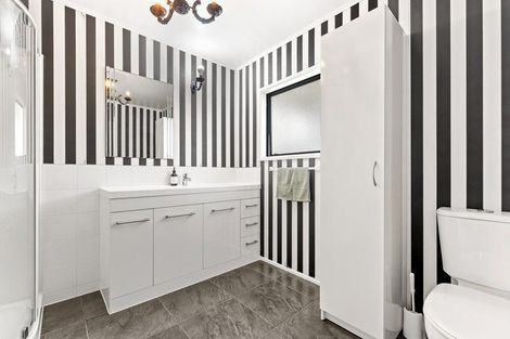 Photo of property in 32 Castaway Place, Gulf Harbour, Whangaparaoa, 0930