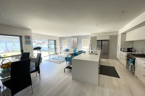 Photo of property in 3 Kabardin Street, Karaka, Papakura, 2113