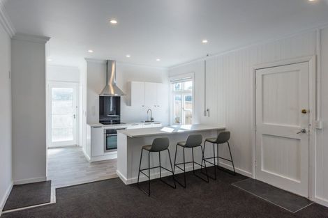 Photo of property in 10-10a Waimea Road, Waikanae Beach, Waikanae, 5036