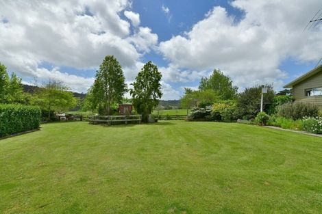 Photo of property in 145 Kanohi Road, Kaukapakapa, 0873