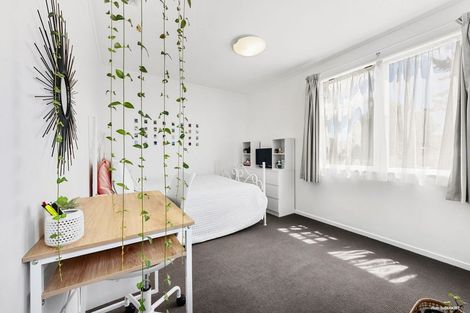 Photo of property in 64 Glenbervie Crescent, Massey, Auckland, 0614