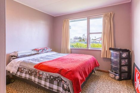 Photo of property in 3 Gertrude Street, Dannevirke, 4930