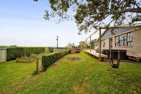 Photo of property in 136 Nopera Road, Waiiti, Urenui, 4377