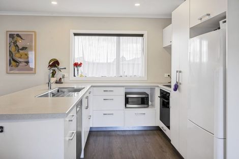 Photo of property in 48b Celia Street, Stratford, 4332