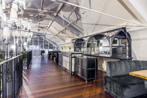 Photo of property in 44a Queen Street, Northcote Point, Auckland, 0627