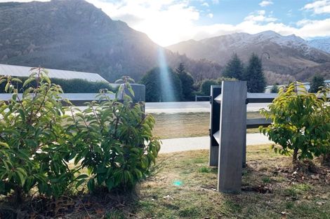 Photo of property in 11 Flynn Lane, Arrowtown, 9302