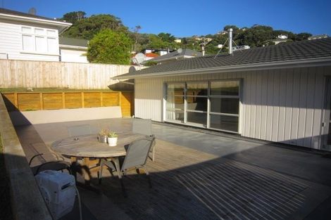 Photo of property in 1 Cherry Grove, Strathmore Park, Wellington, 6022