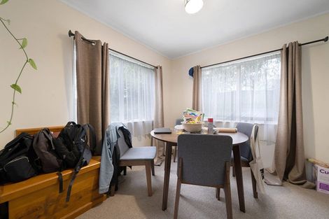 Photo of property in 2/37 Seabrook Avenue, New Lynn, Auckland, 0600