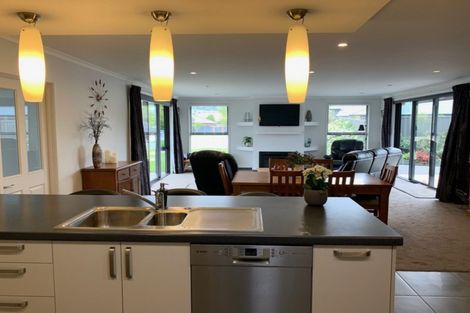 Photo of property in 28 Matthews Crescent, Cromwell, 9310