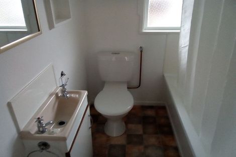 Photo of property in 3/43 Tramway Road, Beach Haven, Auckland, 0626