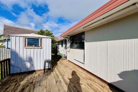 Photo of property in 5 Kopara Place, Clendon Park, Auckland, 2103