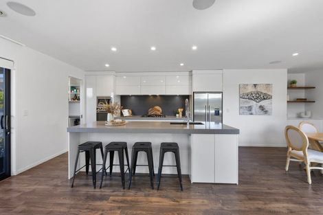 Photo of property in 5 Augusta Grove, Waiwhakaiho, New Plymouth, 4312