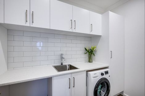 Photo of property in 911 Churchill Street, Akina, Hastings, 4122