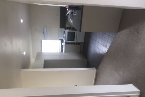 Photo of property in 9b Woodall Place, Totara Vale, Auckland, 0627