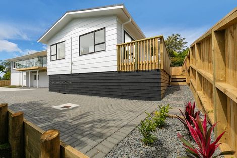 Photo of property in 112c Roberts Road, Te Atatu South, Auckland, 0610