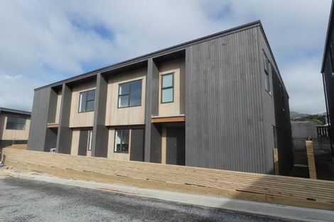 Photo of property in 10/20 Trent Street, Island Bay, Wellington, 6023