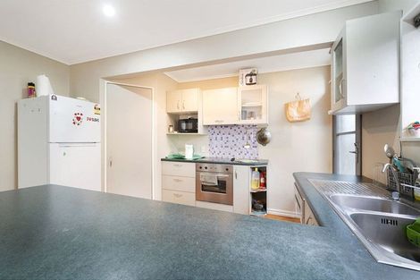 Photo of property in 4/90 Lynwood Road, New Lynn, Auckland, 0600
