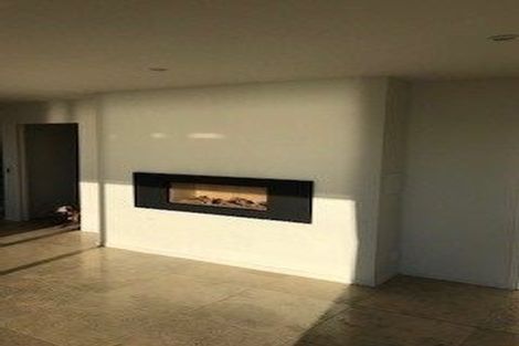 Photo of property in 17 The Strand, Takapuna, Auckland, 0622