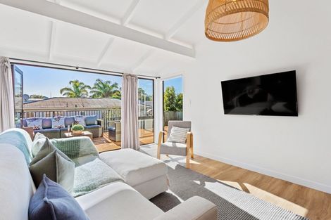 Photo of property in 19a Walbrook Road, Manly, Whangaparaoa, 0930