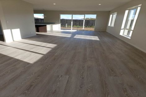 Photo of property in 48 Fruitlands Road, Kumeu, 0810