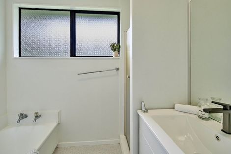 Photo of property in 27 Invercargill Drive, Kelson, Lower Hutt, 5010